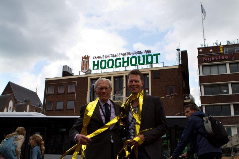 Nieuw Hooghoudt logo op Grote Markt