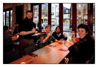 Grand Cafe Groningen organiseert 3 gangen menu voor de vrijwilligers van de Voedselbank