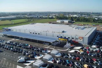 Makro slaat nieuwe weg in
