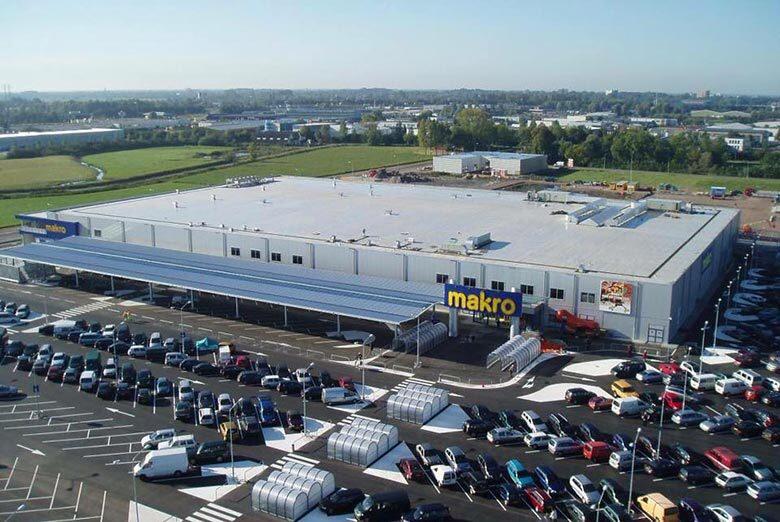 Makro slaat nieuwe weg in