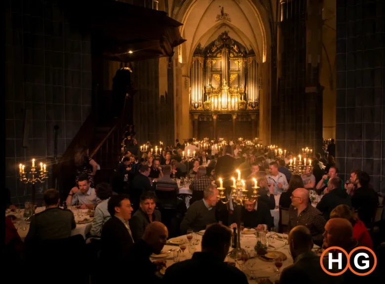 Grootste bierdiner wederom in Martinikerk Groningen