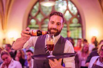 John Meijerink van Paviljoen Lutterzand in De Lutte is de beste biertapper van Nederland