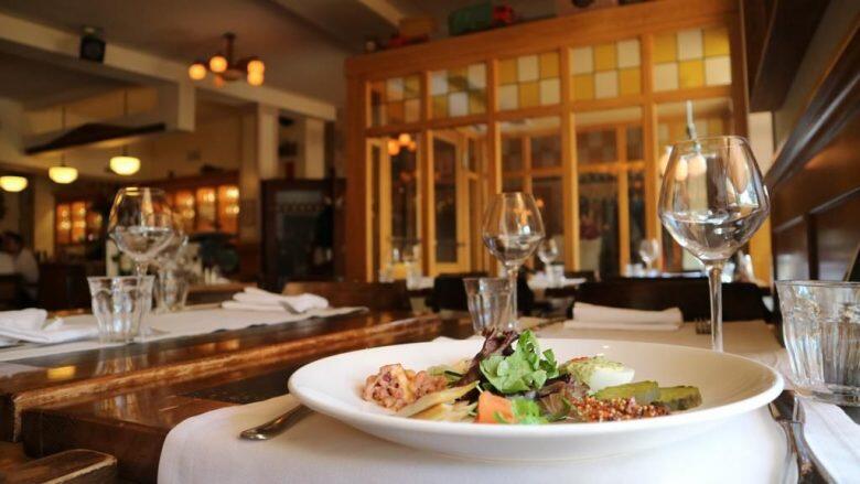 Restaurant Weeva vous presentez: Culinaire verwennerij met muzikale omlijsting door chansonnière Davine
