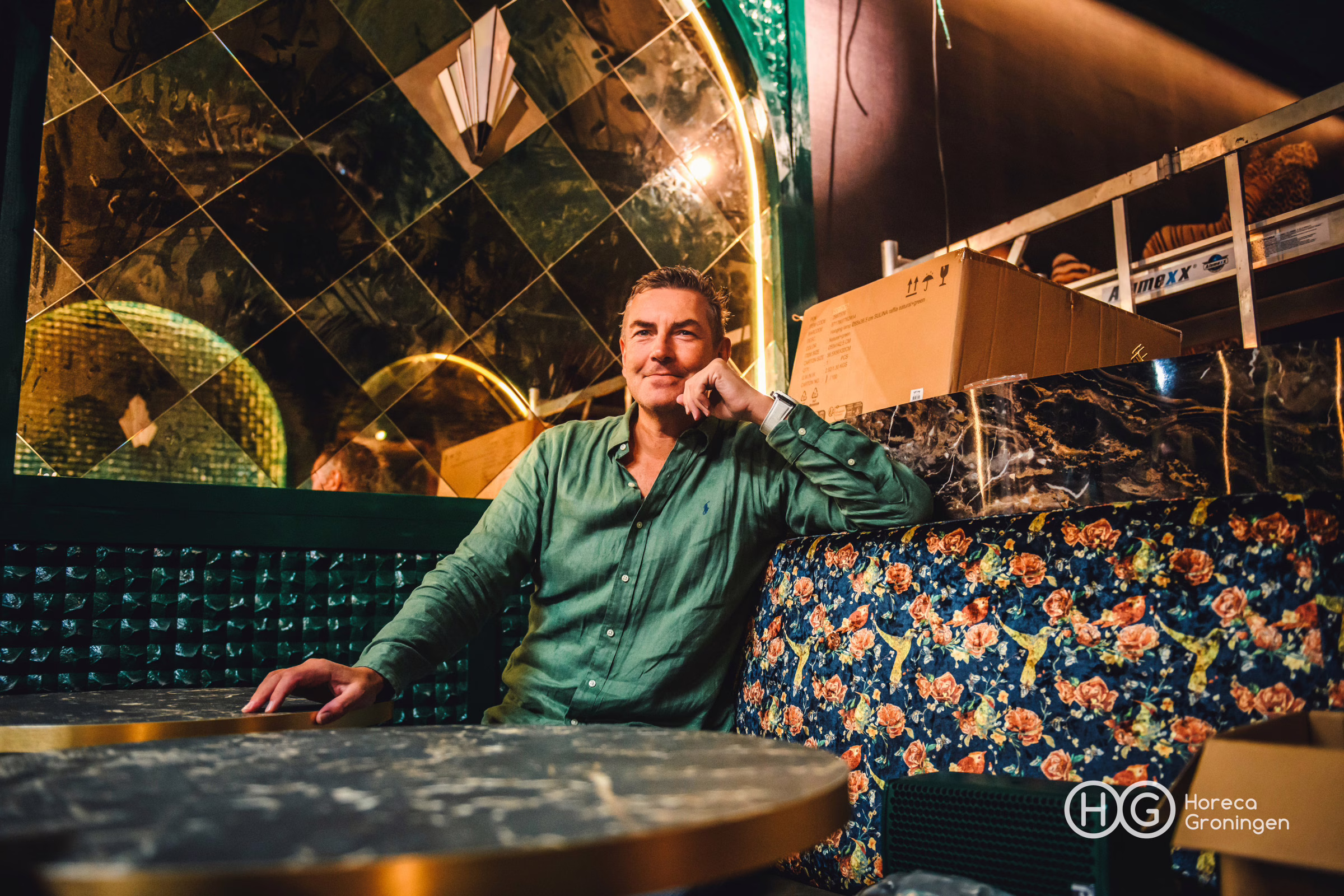 Ntourage wordt de nieuwe hotspot in de Poelestraat: diner, cocktails en beleving onder één dak